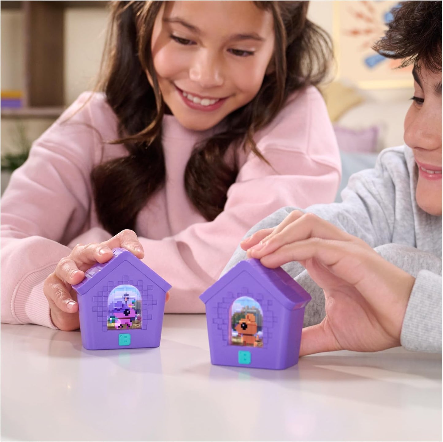 Bitzee™ Interactive Doghouse Digital Pet
